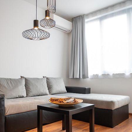 Sunny 1Bdr Apartment Near Center Sofia Exterior foto